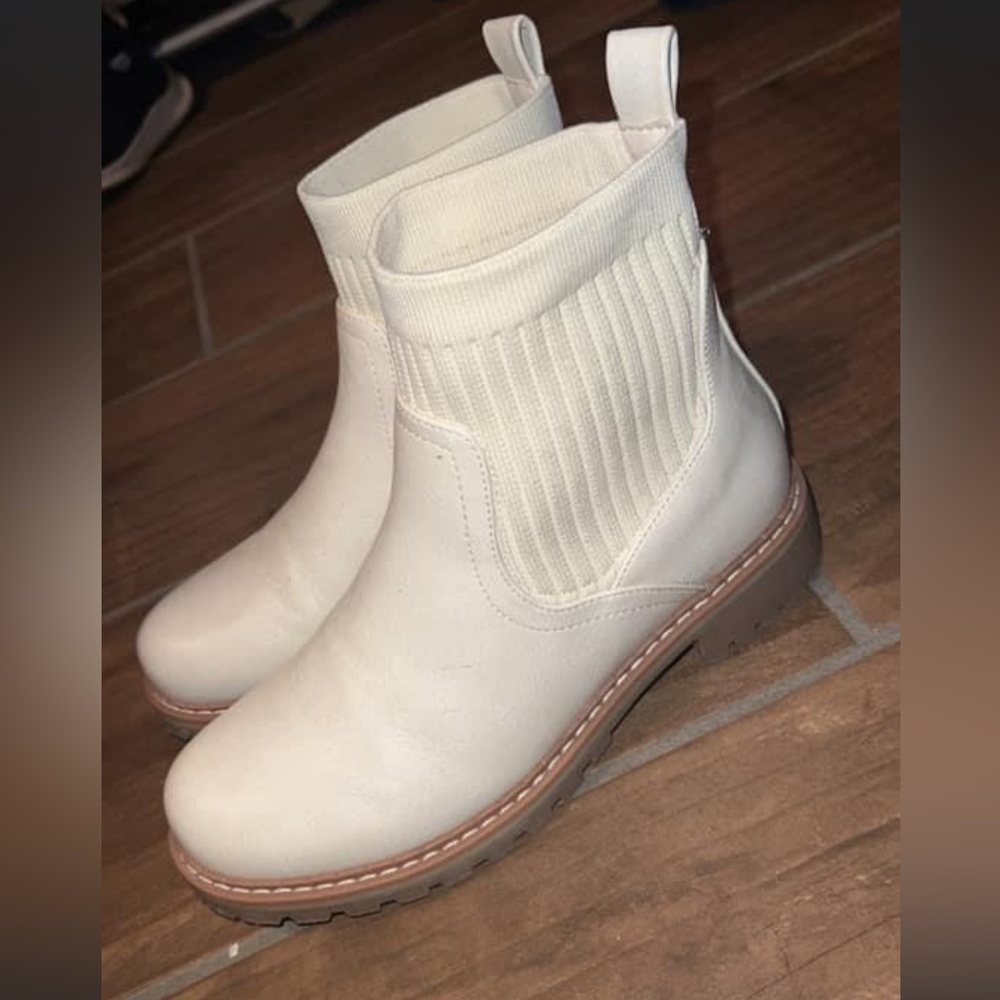 Corky cabin fever boots